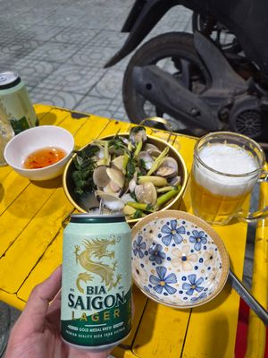 Coi đá banh thôi anh em