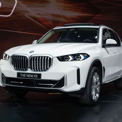 BMW X5 G05 LCI chính thức ra mắt Việt Nam: 2 phiên bản, giá từ 3,9 tỷ Đồng