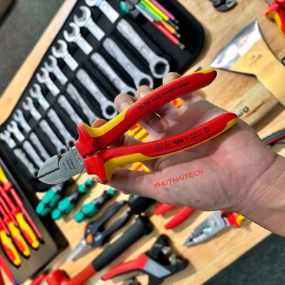 Knipex luôn biết cách tạo ra những sản phẩm cắt ngọt cả vật liệu và hầu bao của người dùng.