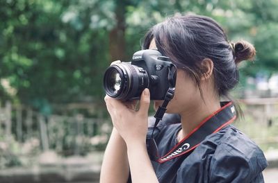 Tư vấn cho em Vợ cái máy DSLR chụp tốt để mới chơi!? :D