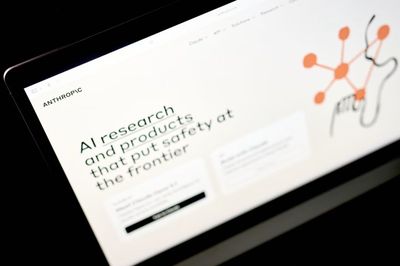 Anthropic đang gấp rút xử lý hậu quả sau khi vô tình để lộ một phần mã nguồn nội bộ của hệ thống...