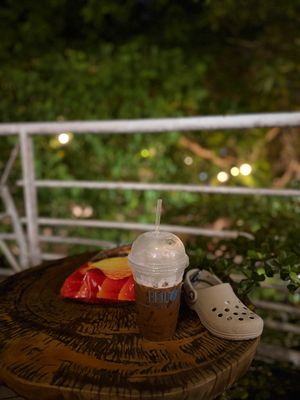 Đêm khuya cùng mót thịn