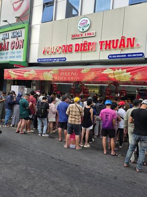 Bánh trung thu có giá lên tới 200K/cái