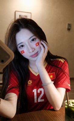 Chúc toàn thể anh, chị, em, các lão lão và người dân Việt Nam quốc khánh 2/9 luôn luôn ấm no,...