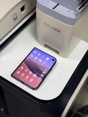 Duo nó khó cầm khi gập.