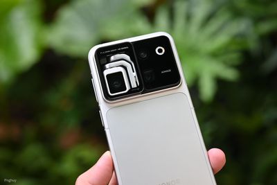 Sáng nay với HONOR Robot Phone