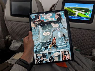 Đọc comic với tạp chí thì iPad 12.9 vẫn đã nhất