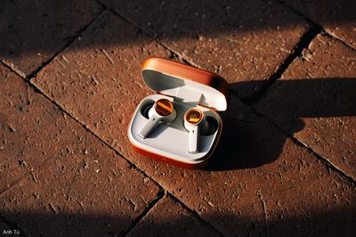 Beoplay eleven vẫn là một chiếc tai nghe có thiết kế quá đẹp