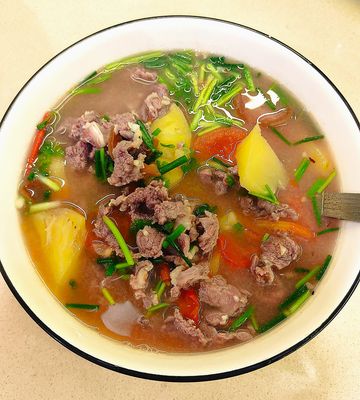 Buổi trưa chỉ cần ăn bát canh chua như này là ổn rồi!?
