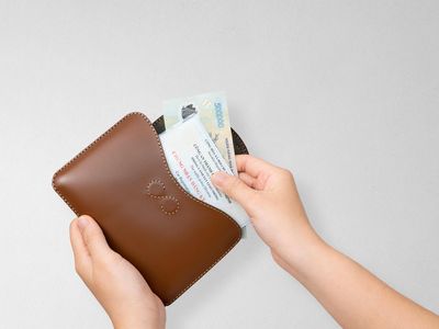 Ví SEN Ôtô dùng để đựng giấy đăng kiểm với thiết kế tiện dụng. Kích thước vừa với giấy tờ xe hơi...