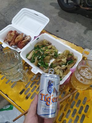 Cà nâu nướng mỡ hành và cánh gà nướng