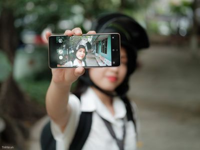 Trải nghiệm trò chơi PUBG Mobile trên Samsung Galaxy A53 5G thật tuyệt vời. Hình ảnh liên quan sẽ giúp bạn đắm chìm trong thế giới ảo đầy màu sắc và khám phá cảm giác chân thật.