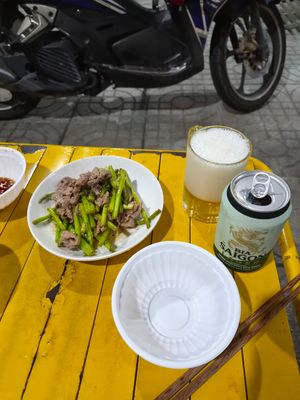 Mưa gió ăn bò thôi anh em .