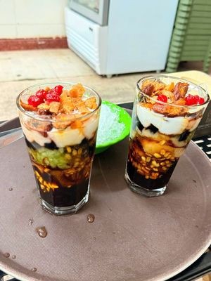 Buổi chiều, ăn chè thập cẩm cho đỡ nhạt mồm