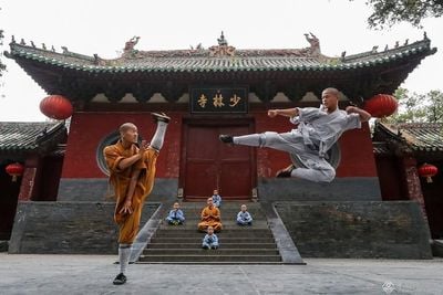 Sau khi siết ăn chay và cúng vườn, Tiktok đồn ác có 30.000 người rời Thiếu Lâm Tự, lên báo kêu có...