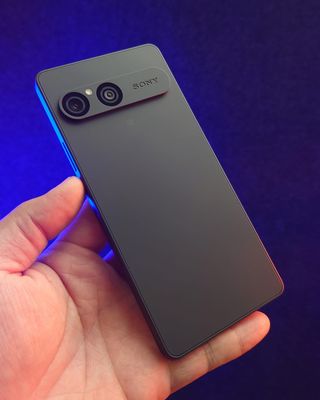 Thiết kế của Sony vẫn cuốn lắm :D