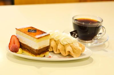 quan-cafe-banh-ha-noi-7.jpg