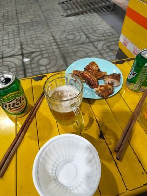Làm vài lon