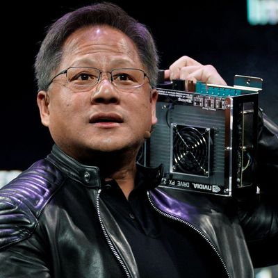 Hết định luật Moore, giờ có định luật Huang: Chip Nvidia sức mạnh tăng 1000 lần sau 10 năm
