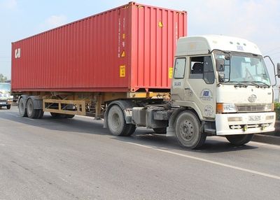 xe-container-cho-hang.jpg