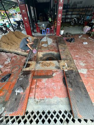 TMTC cung cấp và thi công lắp đặt cầu nâng 1 trụ trọn gói tận nơi