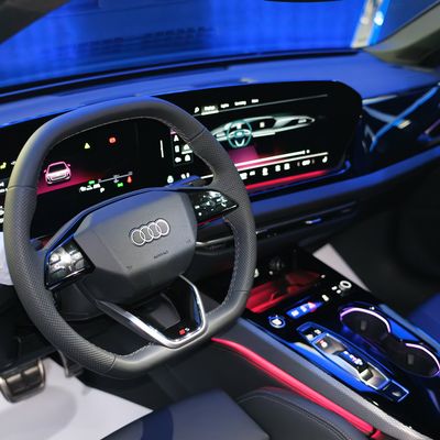 Audi Q6 e-tron 2025 hoàn toàn mới ra mắt thị trường Việt Nam