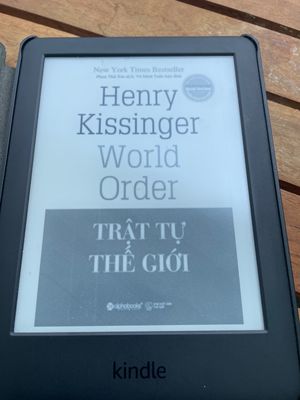 Sâng cuối tuần thànht thơi. Nhân Mỹ đánh Iran. Đọc về trật tự thế giới.