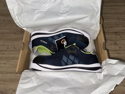 Trên chân giày bảo hộ Hans: Thiết kế năng động như giày thể thao, đa dụng cho nhiều môi trường插图1 IMG-1798 Large.jpeg