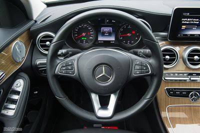 Mercedes_C250 Exclusive_Xe.tinhte.vn-7236.jpg