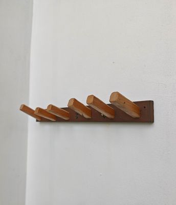 Đây là cái móc treo đồ mình làm, dùng được cả năm rồi mà chưa xúc gãy gì. Mình cố tình làm không...