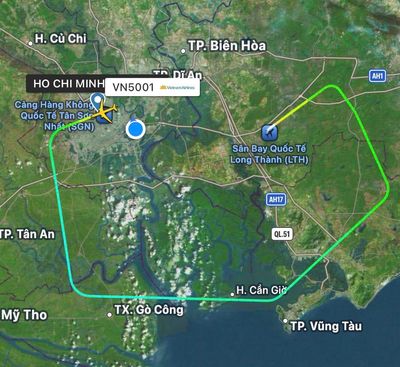 chuyến bay “nội thành” đầu tiên tại Việt Nam . Tính ta đường chim bay còn gần hơn nữa nhưng...