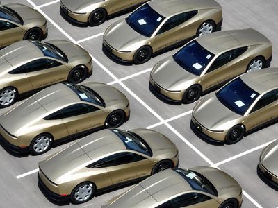 Tesla chính thức mở Cybercab cho công chúng ở Austin, đúng thời điểm cán mốc 1 triệu dặm tự lái...
