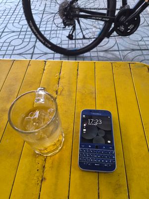 Mới đặt cục pin để thay cho em nó.