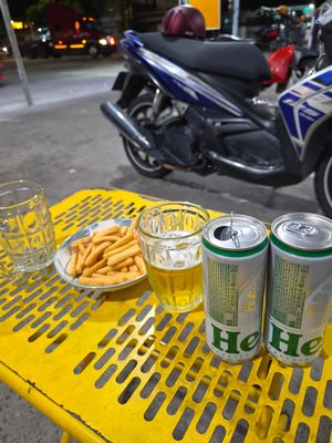 Hết việc làm vài lon Hehe!