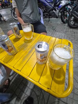 Làm vài lon