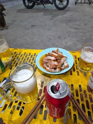 Mưa làm vài lon