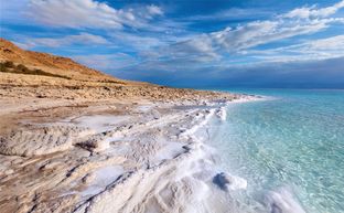 Vì sao Biển Chết lại vô cùng mặn?