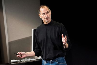 Đấu giá những vật phẩm của Steve Jobs kỷ niệm 50 năm thành lập Apple