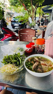 Mời mấy bác ăn sáng cùng e