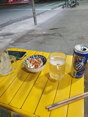 Uống bia xem thịn cởi mở rồi xóa bài ✔